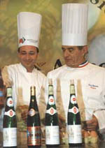 d�monstration culinaire de Paul Bocuse assiSt� de Marc Haeberlin avec les vins L�on BEYER